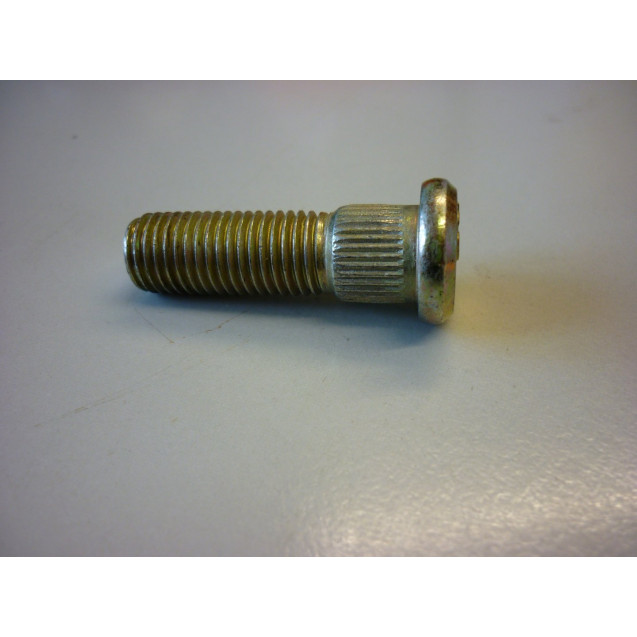 M16 wheel stud for hubs